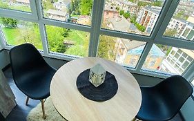 Belvederska Apartment 3